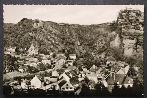 Altenahr, Teilansicht, schwarzes Kreuz