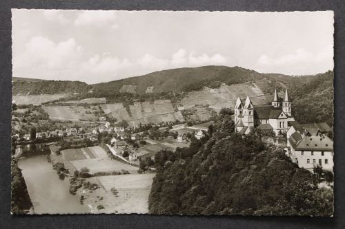 Obernhof/Lahn, Teilansicht mit Kloster Arnstein