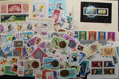 Ungarn, Partie aus den 1960er Jahren in einer Pagamintüte