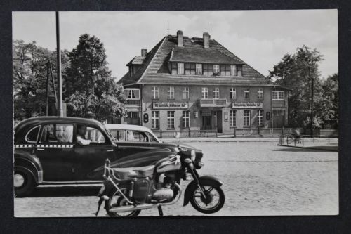 Wünsdorf, Kr. Zossen, HOG Märkischer Hof, Autos, Motorrad