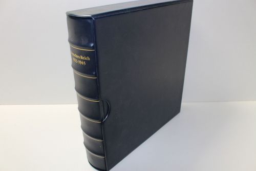 Borek, blauer Ringbinder mit Aufdruck "Deutsches Reich 1933-1945"