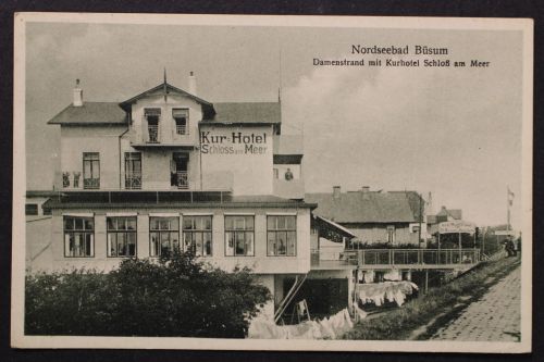Büsum Nordseebad, Damenstrand mit Kurhotel Schloss am Meer
