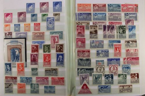 Rumänien, große Sammlung in 4 Einsteckalben, viele Blockausgaben