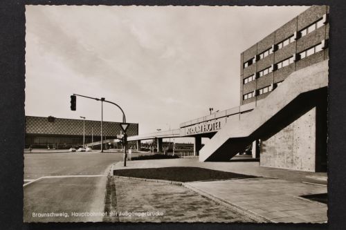 Braunschweig, Hauptbahnhof mit Fußgängerbrücke
