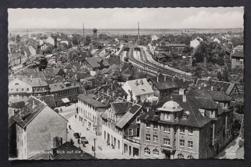 Lehrte, Blick auf die Stadt mit Bahnhof