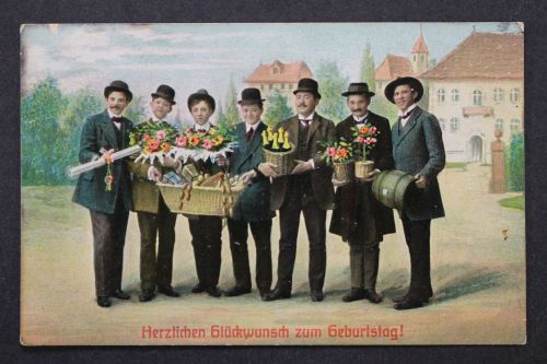 Glückwunsch zum Geburtstag, 7 Herren mit Blumen, Sekt, Bierfaß