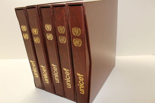UNICEF 1980-1989, meist Flaggenserie, Slg. in 5 Alben