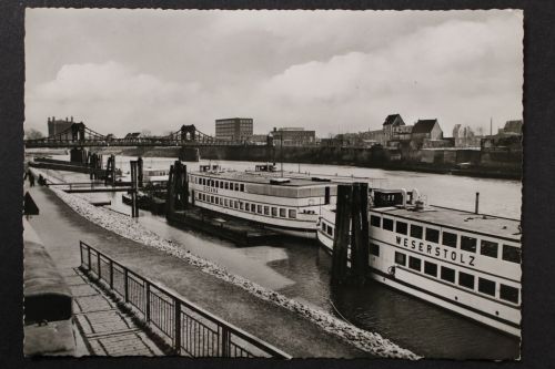 Bremen, Blick auf die Org. Weserbrücke, Schiffe