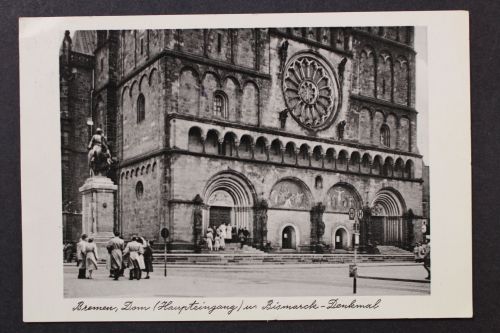 Bremen, Dom (Haupteingang und Bismarck-Denkmal