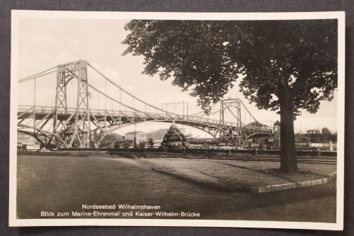 Wilhelmshaven, Blick zum Marine-Ehrenmal und Kaiser Wilhelm-Brücke