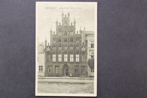 Greifswald, altes Giebelhaus am Markt