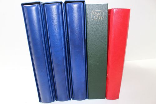 Briefmarken-Posten Ausland in 5 Alben