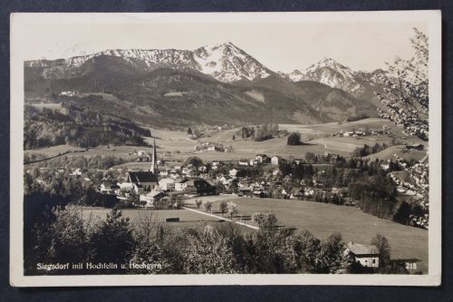 Siegsdorf, Blick zum Ort mit Hochfelln u. Hochgern
