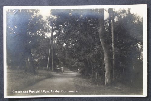 Ostseebad Rewahl in Pommern, an der Promenade
