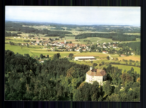 Amerang /Obb., Blick zum Ort mit Schloß Crailsheim