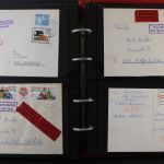 DDR, Ersttagsbriefe, Belege und Ganzsachen in 4 Alben