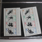 Briefmarken-Album mit Belegen, Blockausgaben, FDC usw.