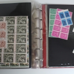 Briefmarken-Album mit Belegen, Blockausgaben, FDC usw.
