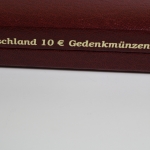 Kassette für 40 x 10 Euro Gedenkmünzen in PP, 2-lagige rote Kassette