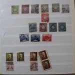Briefmarken Posten, 14 Alben mit Marken aus vielen Ländern