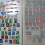 Briefmarken Posten, 14 Alben mit Marken aus vielen Ländern