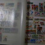 Briefmarken Posten, 12 Alben mit Marken aus vielen Ländern