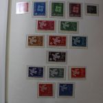 Briefmarken Posten, 13 Alben mit Marken aus vielen Ländern