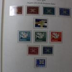 Briefmarken Posten, 13 Alben mit Marken aus vielen Ländern