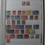 Briefmarken Posten, 13 Alben mit Marken aus vielen Ländern