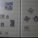 Briefmarken Posten, 13 Alben mit Marken aus vielen Ländern