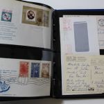 Briefmarken Posten, 13 Alben mit Marken aus vielen Ländern