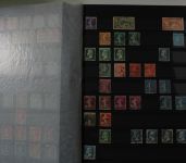 Briefmarken Europa & Übersee Posten im Umzugskarton, Karton X