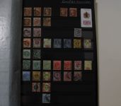 Briefmarken Europa & Übersee Posten im Umzugskarton, Karton X