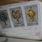 Briefe-, Karten-, Ganzsachen-Posten, großer Karton voll Material