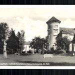 Rheinsberg/Mark, Schloß - Sanatorium Helmut Lehmann, im Park