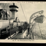 Das Rettungsboot hängt klar, Marinestempel 1915