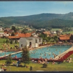 Bodenmais, Luftkurort, Schwimmbad mit Silberberg