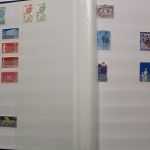 Briefmarken Ausland-Posten, Karton voller Alben