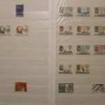 Briefmarken Ausland-Posten, Karton voller Alben