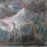 Briefmarken, riesiger Kiloware-Posten mit Material aus aller Welt, über 16 KG