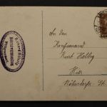 Herzlichen Glückwunsch zur Konfirmation, Konfirmant mit Hut, Kirche