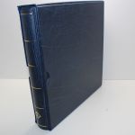 Leuchtturm, 1 blauer Ringbinder "DE"-EXCELLENT mit Schutzkassette