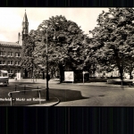 Bitterfeld, Markt mit Rathaus