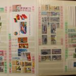 DDR Dublettenposten 1949-1990, meist postfrisch in 4 Alben