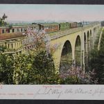 Görlitz, Eisenbahn-Viadukt mit Lok und Waggons