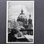 Berlin - Schloß und Säulenhalle der Nationalgallerie