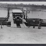 Kongo Afrika, Auto beim Übersetzten eines Flusses, ca. 1920er Jahre