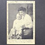 Großherzogin Alexandra von Mecklenburg-Schwerin mit Sohn