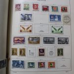 Briefmarken Posten Europa und Übersee in 12 Alben