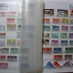 Briefmarken Posten Europa und Übersee in 16 Alben